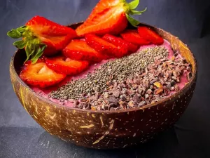 Retete KETO Smoothie bowl colorat si aromat cu ButterFat Keto