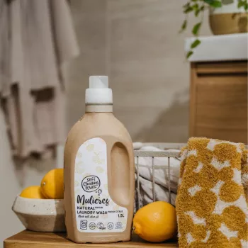 Detergent pentru rufe cu 99% ingrediente naturale Fresh Citrus (1.5L), Mulieres