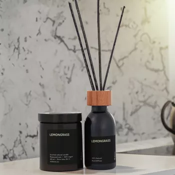Set lumanare naturala si difuzor natural cu betisoare din trestie Lemongrass (180ml+100ml), Mulieres