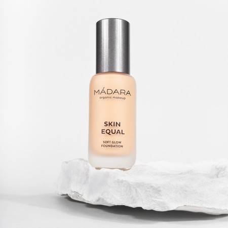 Skin Equal 20 Ivory - fond de ten soft glow SPF15 (30 ml), Madara