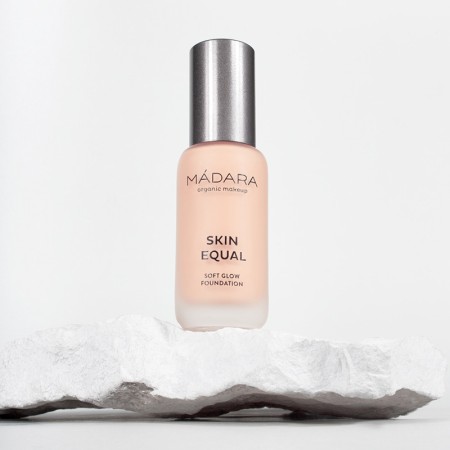 Skin Equal 30 Rose Ivory - fond de ten soft glow SPF15 (30 ml), Madara