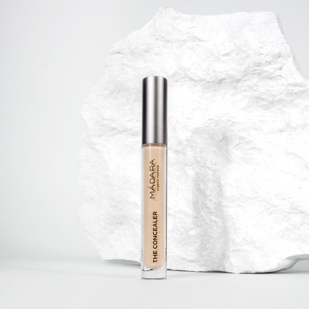 The Concealer 35 Honey anticearcan (4 ml), Madara
