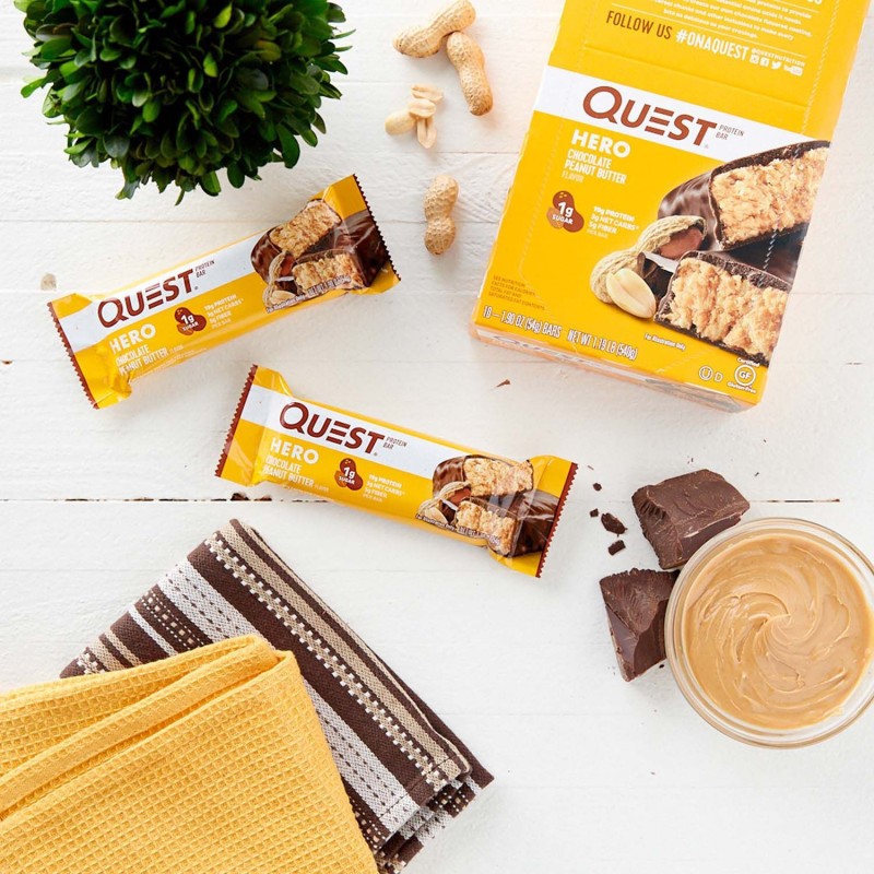 Quest Hero Crispy Baton Proteic Cu Aroma De Ciocolata Si Unt De Arahide, 54 G