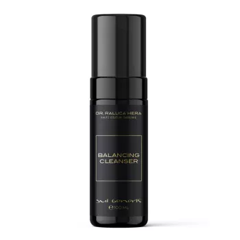 Spumă De Curățare Cu Exfoliere Blândă