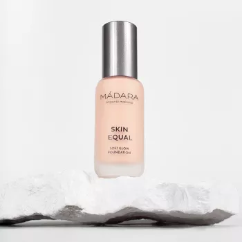 Skin Equal 30 Rose Ivory - fond de ten soft glow SPF15 (30 ml), Madara