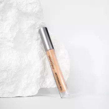 The Concealer 45 Almond anticearcan (4 ml), Madara